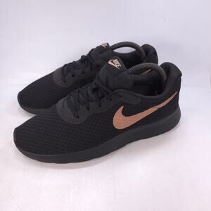 Nike Tanjun Athletic Lace Up Running Shoe Womens Size 9.5 812655-005 Black